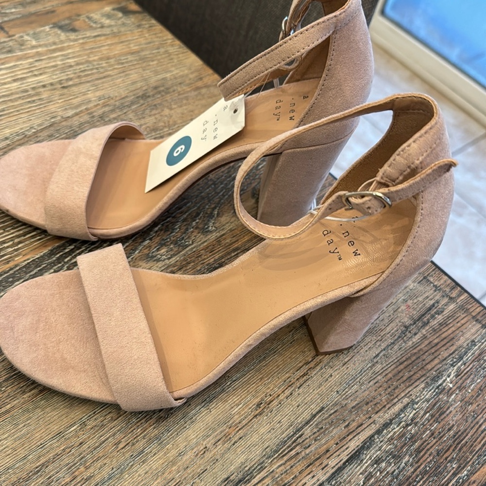 A new day nude heel